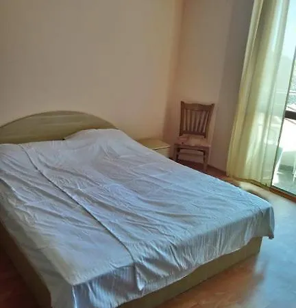 Guesthouse Elly Aparthotel *