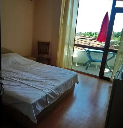 Aparthotel Guesthouse Elly Balchik